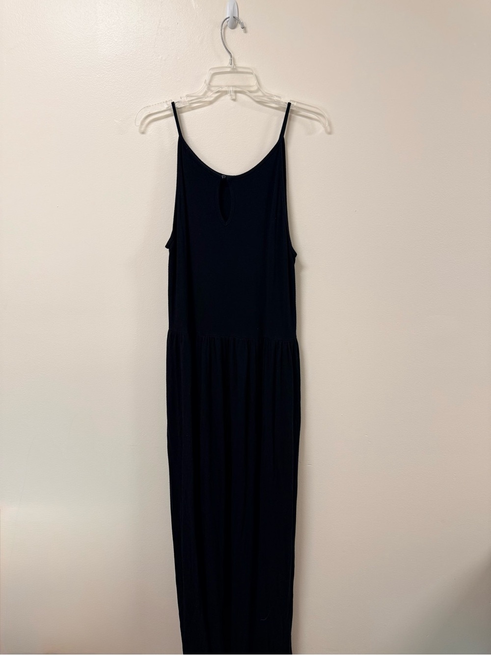 Annabelle Black Maxi Slip Dress with Spaghetti Straps - Picture 5 of 8